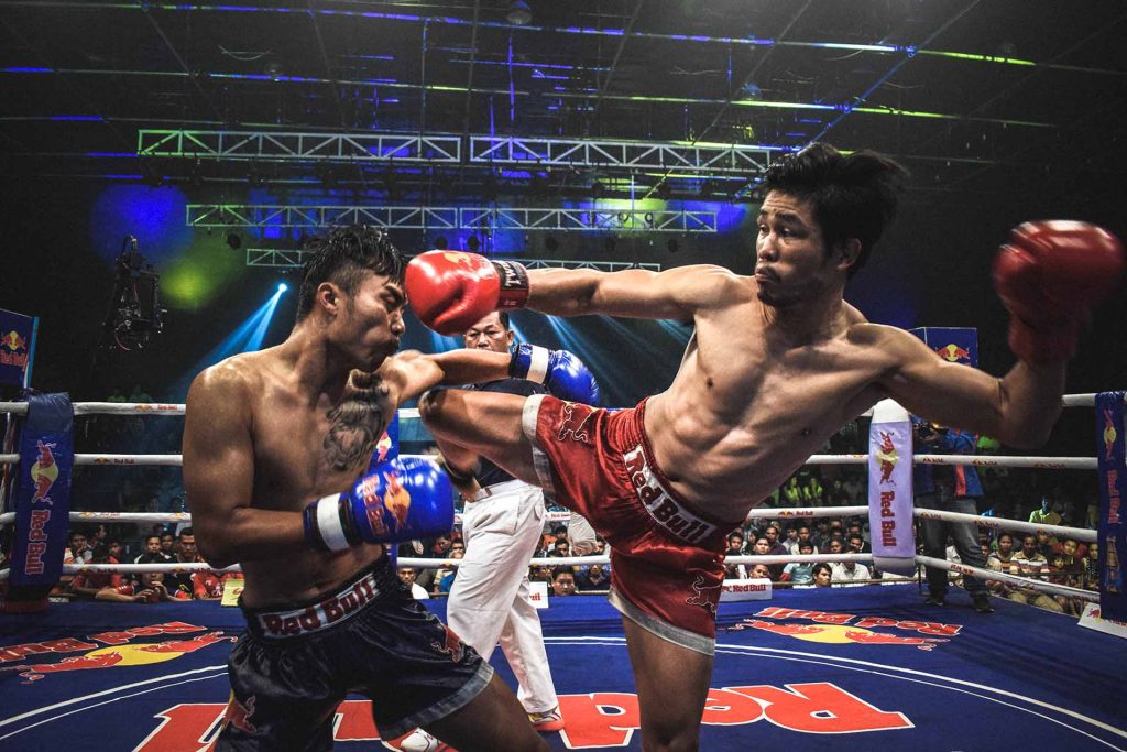 live muay thai match